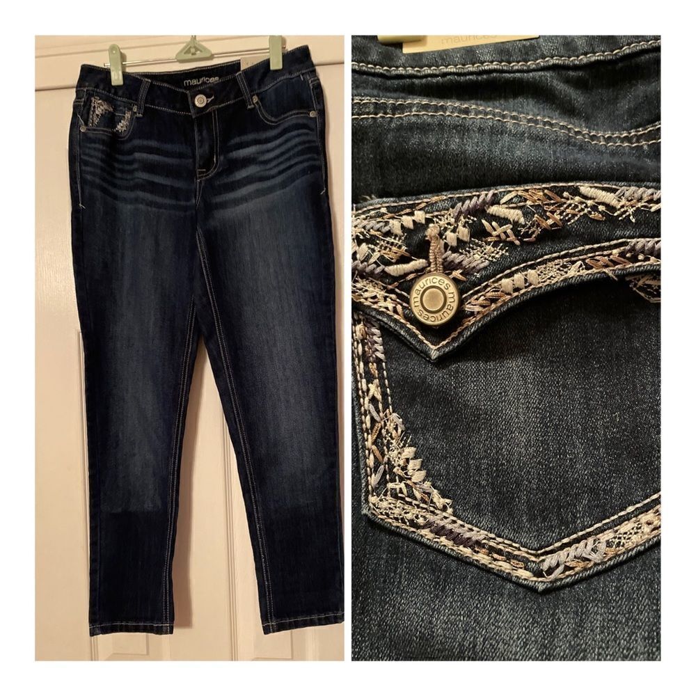 Maurice’s Mid Rise Crop Stretchy Jeans Size 2 New With Tag Waist 30”. 
Rise 8.5”